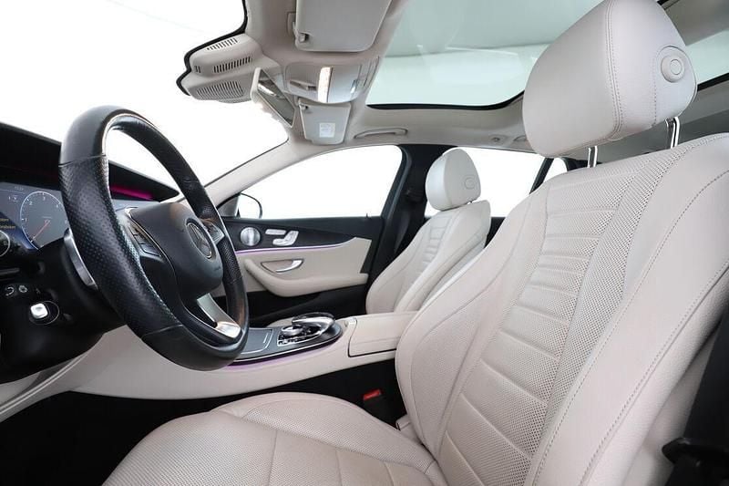 Svart Begagnad 2018 Mercedes E220 Kombi | 249 000 kr (Bra pris) - Bild 1/4