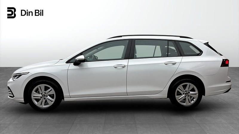 Begagnad VW Golf VIII 131 HK (96 kW) 2023 Vit Kombi