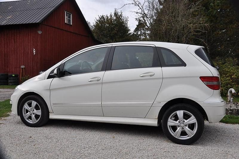 Begagnad Mercedes B170 116 HK (85 kW) 2008 Vit Minibuss