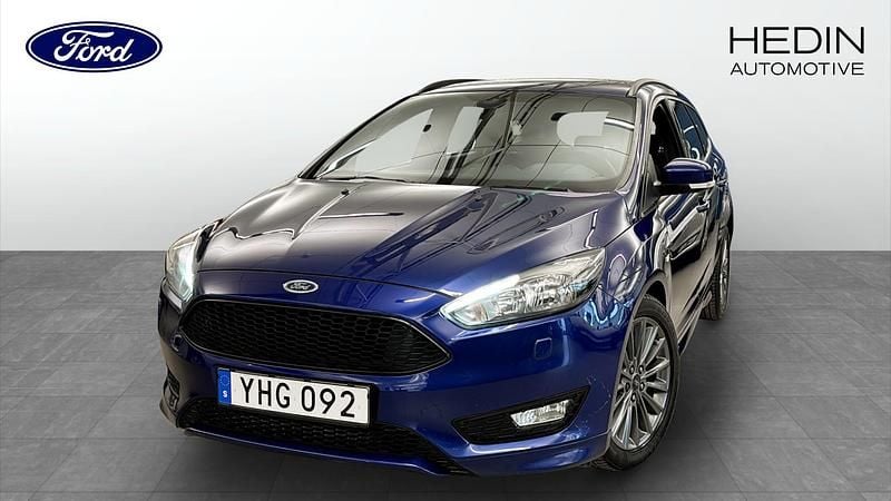 Blå Begagnad 2016 Ford Focus ST-Line Kombi | 90 000 kr (Lite dyr) - Bild 1/4