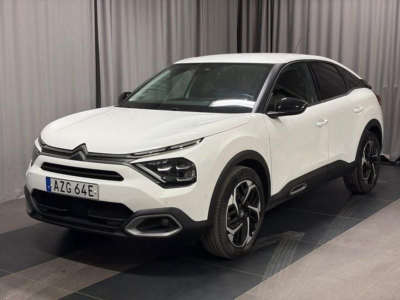 Vit Begagnad 2022 Citroën C4 PureTech Halvkombi | 189 800 kr (Marknadspris) - Bild 1/4