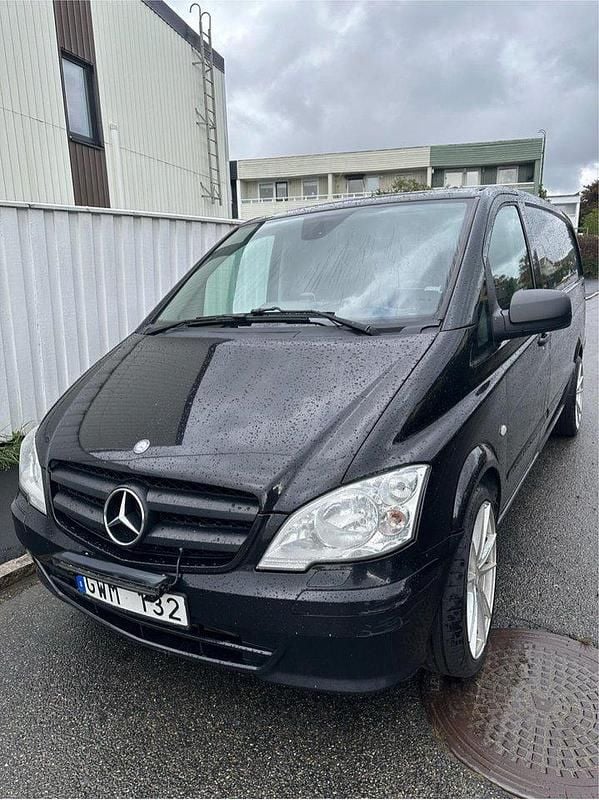 Svart Begagnad 2012 Mercedes Vito Minibuss | 67 000 kr (Bra pris) - Bild 1/4