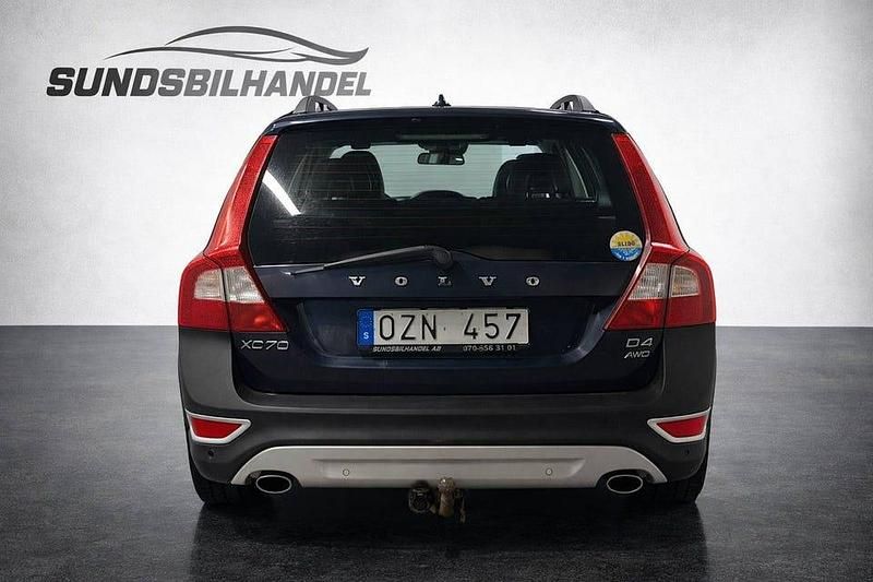 Begagnad Volvo XC70 Momentum 163 HK (119 kW) 2013 Blå Kombi