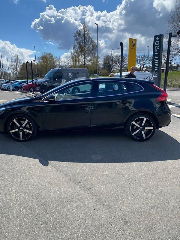 Begagnad Volvo V40 150 HK (110 kW) 2014