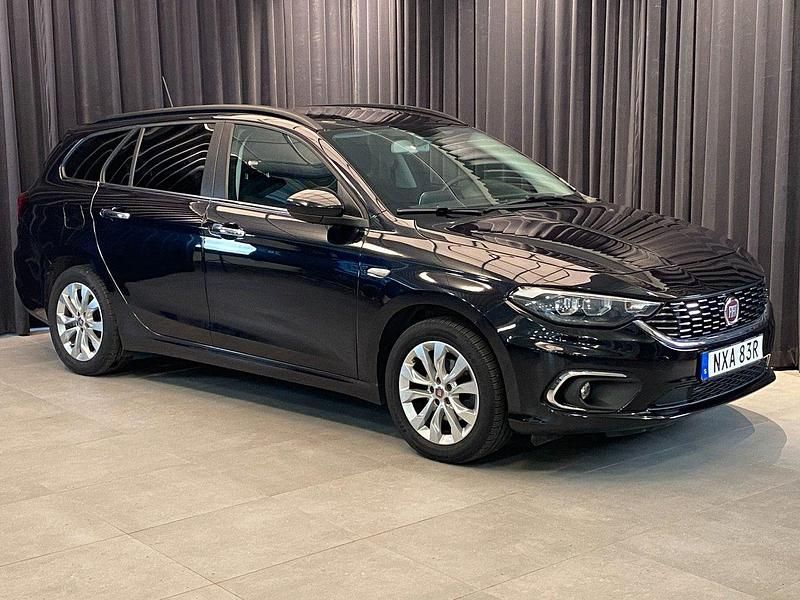 Svart Begagnad 2020 Fiat Tipo Kombi | 159 500 kr (Dyr) - Bild 1/4