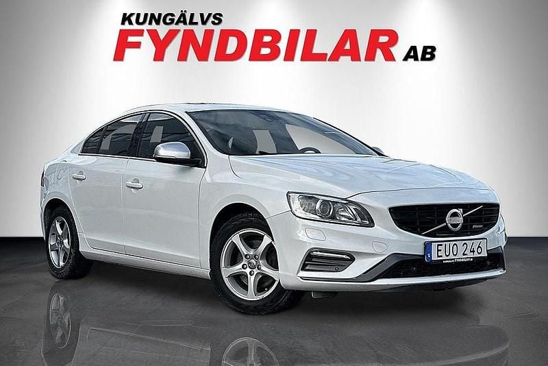 Begagnad Volvo S60 R-Design 114 HK (83 kW) 2014 Vit Sedan