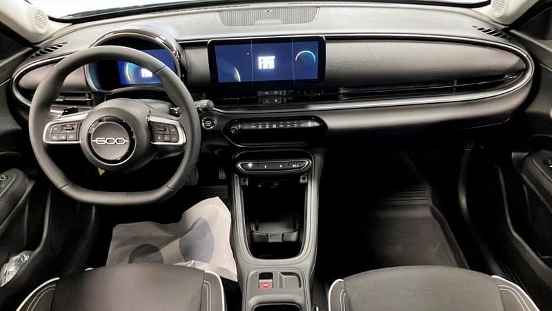 Ny Fiat 600 Lounge 100 HK (73 kW) 2025 Halvkombi