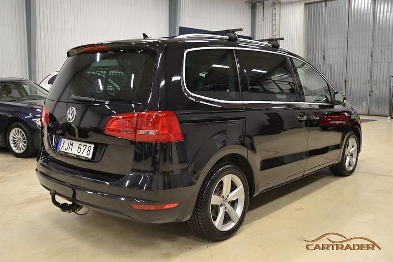 Begagnad VW Sharan 150 HK (110 kW) 2011 Svart Minibuss