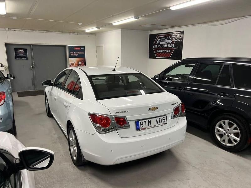 Begagnad Chevrolet Cruze 164 HK (120 kW) 2011 Vit Sedan