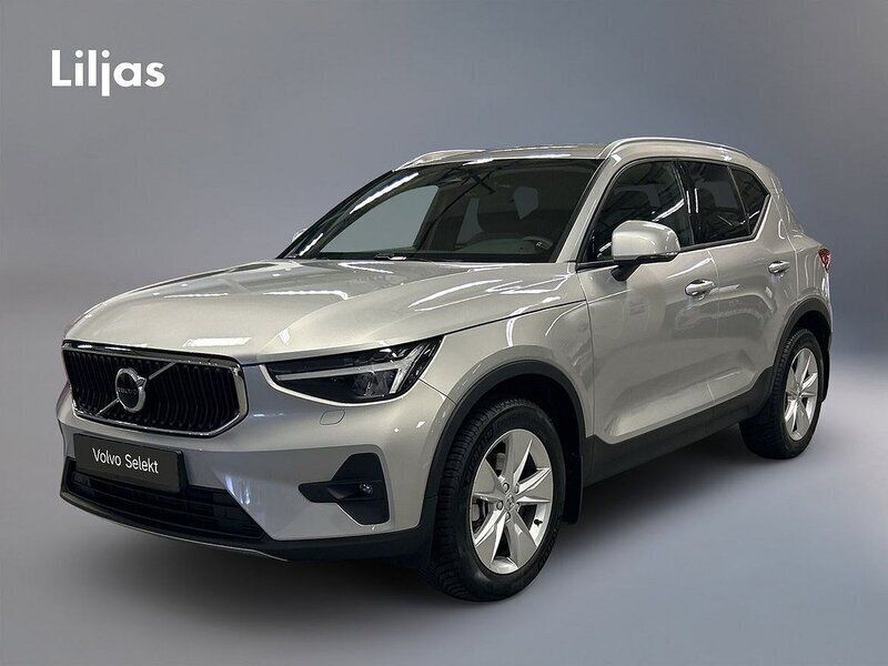 Silver Begagnad 2023 Volvo XC40 Core SUV | 329 000 kr (Bra pris) - Bild 1/3
