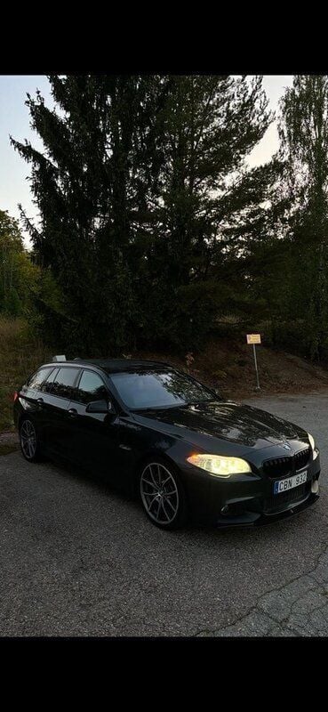 Grå Begagnad 2011 BMW 525 Kombi | 140 000 kr - Bild 1/4