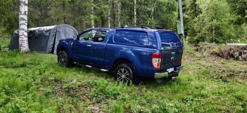 Blå Begagnad 2012 Ford Ranger Limited Pickup | 138 000 kr (Marknadspris) - Bild 1/4