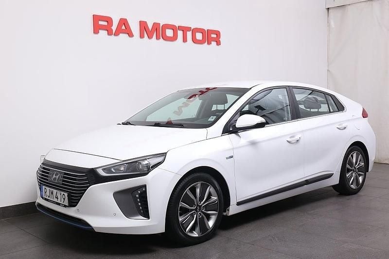 Begagnad Hyundai Ioniq 142 HK (104 kW) 2016 Vit Halvkombi
