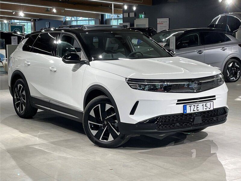 Vit Ny 2024 Opel Grandland X SUV | 444 900 kr (Marknadspris) - Bild 1/4