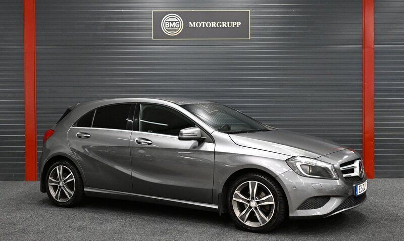 Mörkgrå Begagnad 2014 Mercedes A180 Halvkombi | 139 900 kr (Marknadspris) - Bild 1/4