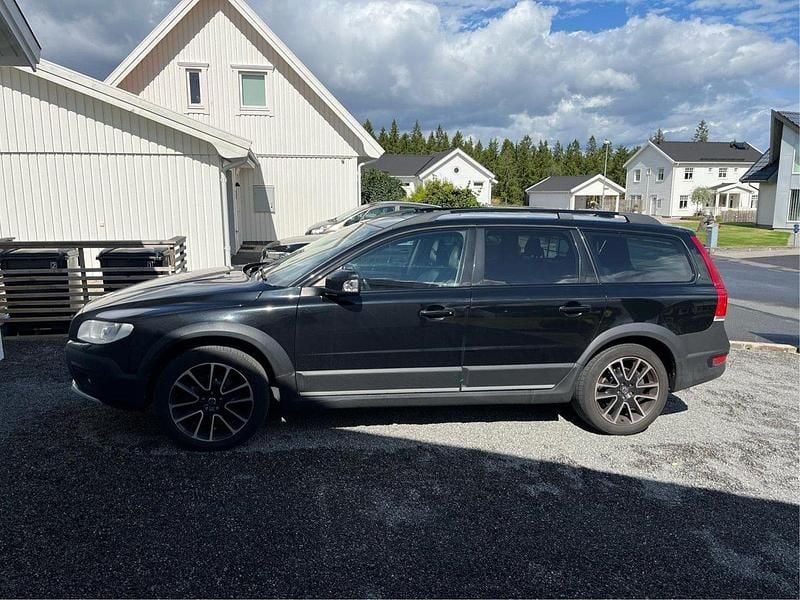 Svart Begagnad 2015 Volvo XC70 Dynamic SUV | 189 998 kr (Marknadspris) - Bild 1/4