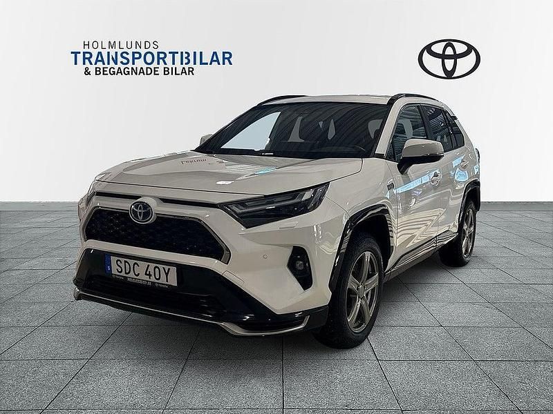 Vit Begagnad 2023 Toyota RAV4 Hybrid Edition SUV | 484 900 kr (Dyr) - Bild 1/4
