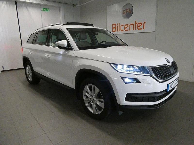 Vit Begagnad 2018 Skoda Kodiaq SUV | 279 900 kr (Marknadspris) - Bild 1/3