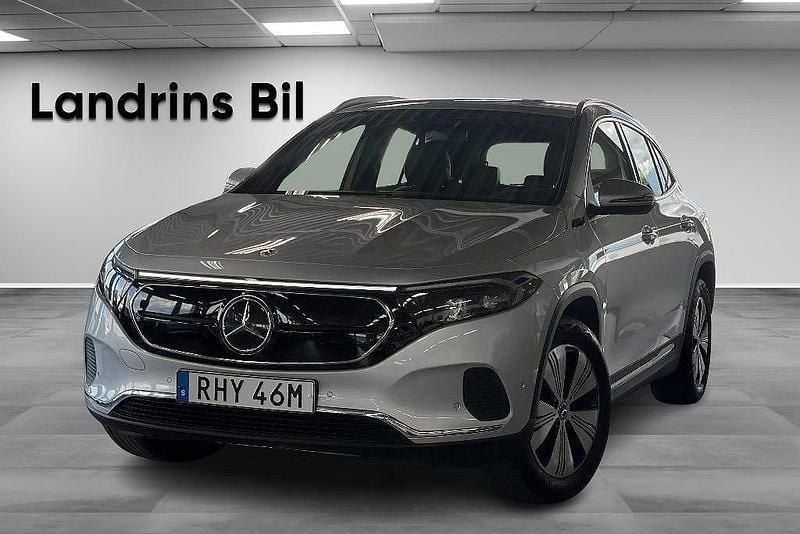 Silver Begagnad 2022 Mercedes EQA250 Advanced SUV | 299 000 kr (Superpris) - Bild 1/4