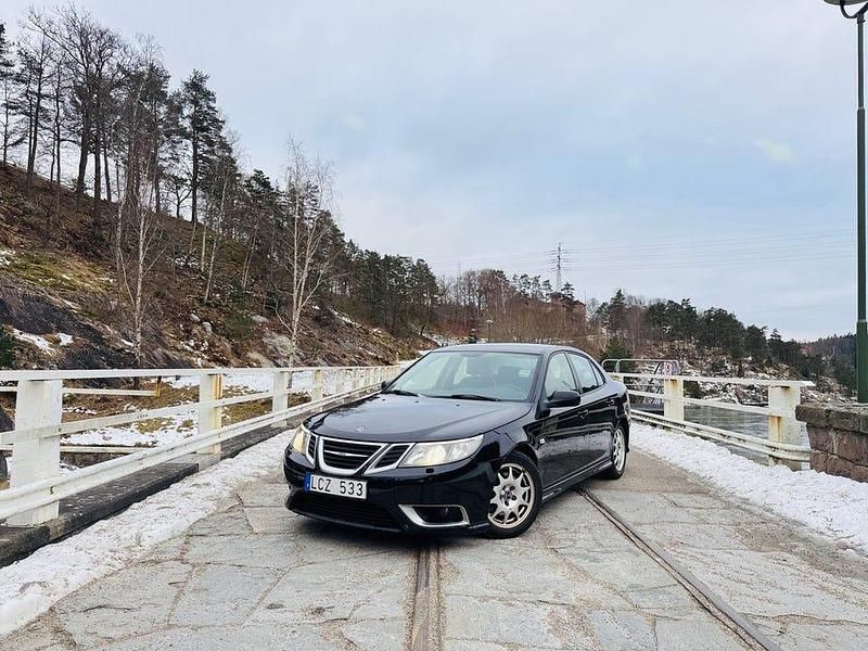 Svart Begagnad 2011 Saab 9-3 Aero | 59 900 kr (Marknadspris) - Bild 1/4