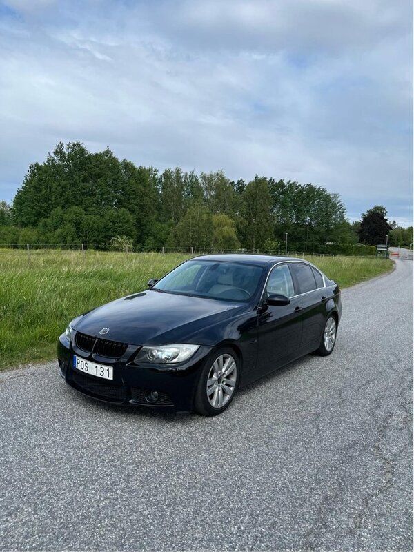 Svart Begagnad 2007 BMW 325 M Sport Sedan | 85 000 kr (Bra pris) - Bild 1/4