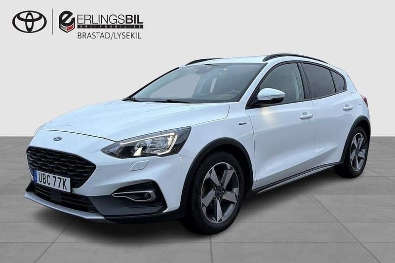 Vit Begagnad 2020 Ford Focus Active Halvkombi | 169 900 kr (Lite dyr) - Bild 1/4