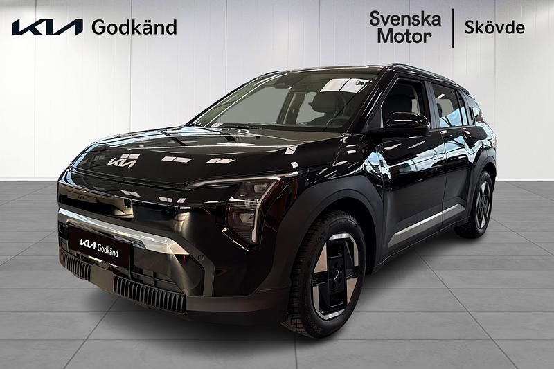 Svart Begagnad 2025 Kia EV3 SUV | 449 200 kr (Marknadspris) - Bild 1/4