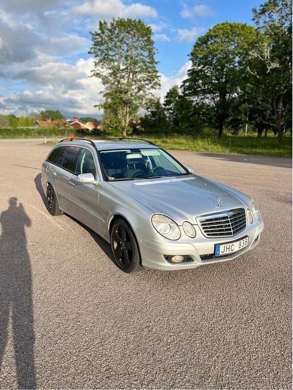 Silver Begagnad 2007 Mercedes E280 Kombi | 51 000 kr (Superpris) - Bild 1/4