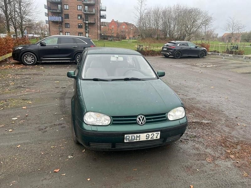 Begagnad 2000 VW Golf IV Halvkombi | 9 800 kr (Superpris) - Bild 1/4
