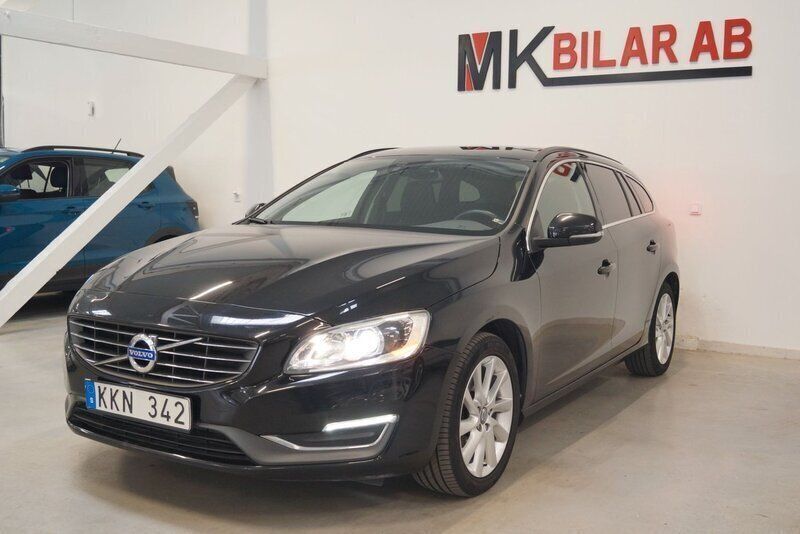 Svart Begagnad 2013 Volvo V60 Momentum Kombi | 124 900 kr (Marknadspris) - Bild 1/4