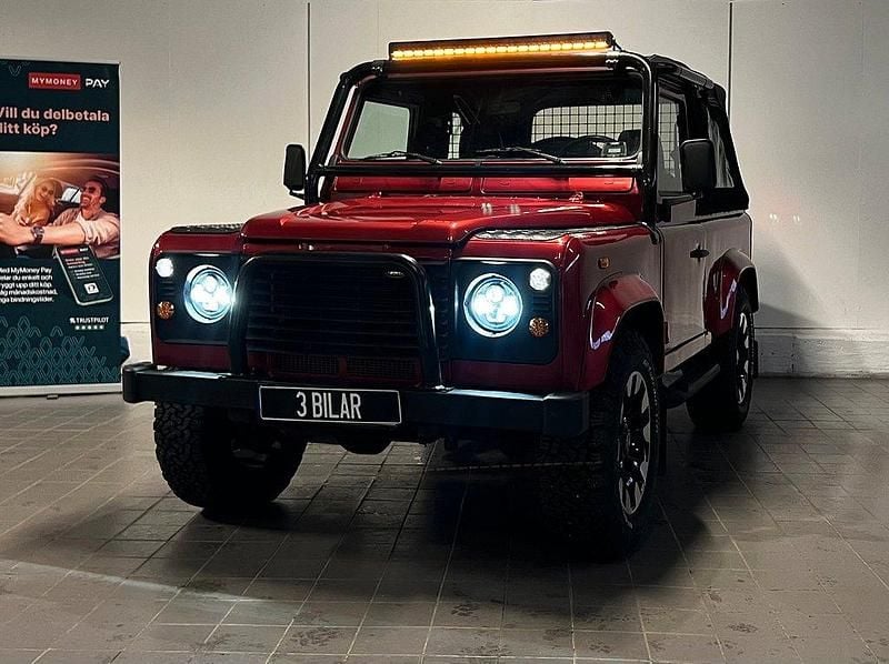Begagnad Land Rover Defender 122 HK (89 kW) 1999 Mörkröd SUV
