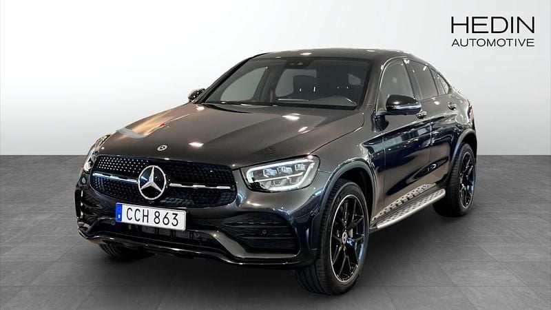 Grå (grey) Begagnad 2022 Mercedes GLC300 AMG line Plus Halvkombi | 549 900 kr - Bild 1/4