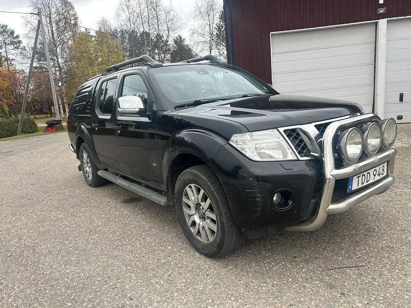 Svart Begagnad 2014 Nissan Navara Pickup | 99 000 kr - Bild 1/1