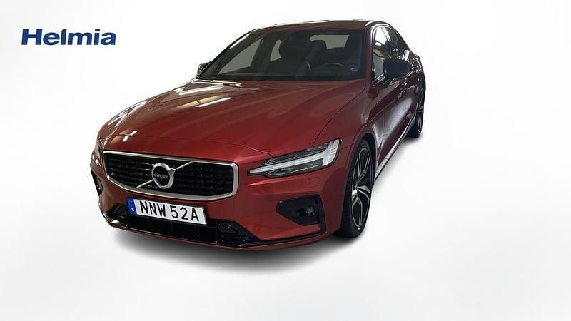 Röd Begagnad 2020 Volvo S60 R-Design Sedan | 339 900 kr (Marknadspris) - Bild 1/4
