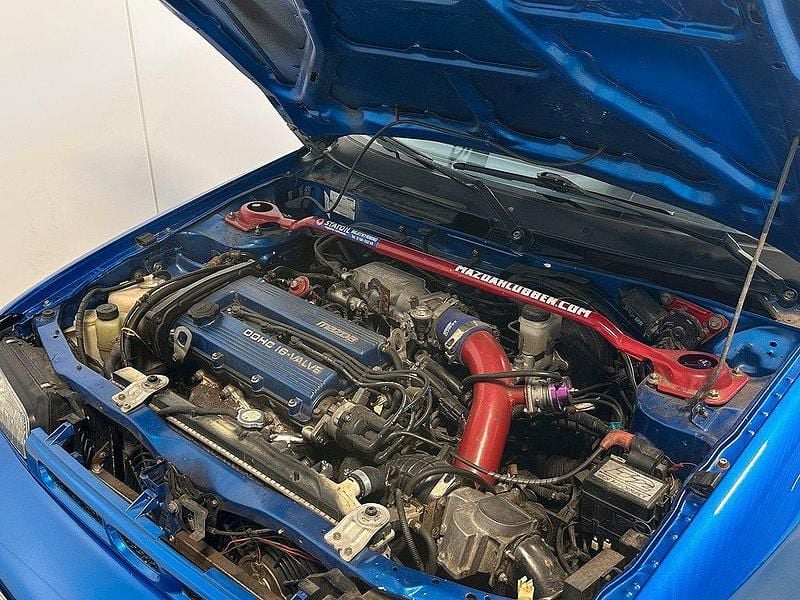 Begagnad Mazda 323 185 HK (136 kW) 1993 Blå Halvkombi