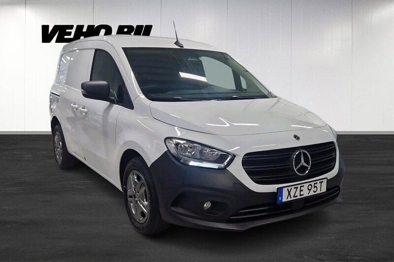 Vit Ny 2025 Mercedes Citan 110 Edition Van | 299 875 kr (Superpris) - Bild 1/4