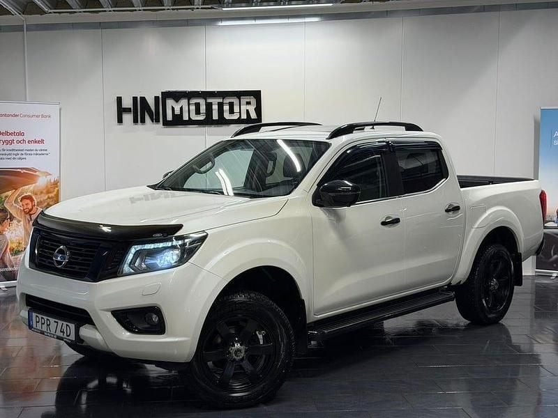 Vit Begagnad 2019 Nissan Navara 360º Pickup | 249 900 kr (Marknadspris) - Bild 1/4