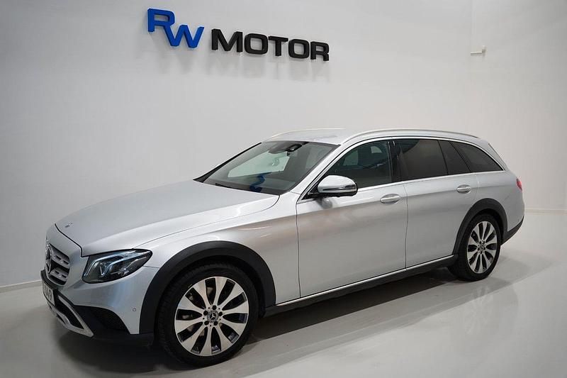 Begagnad Mercedes E220 All-Terrain 195 HK (143 kW) 2017 Silver Kombi