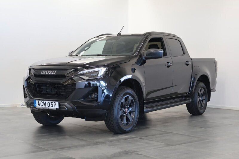Svart (onyx black metallic) Ny 2024 Isuzu D-Max Pickup | 712 375 kr (Marknadspris) - Bild 1/4