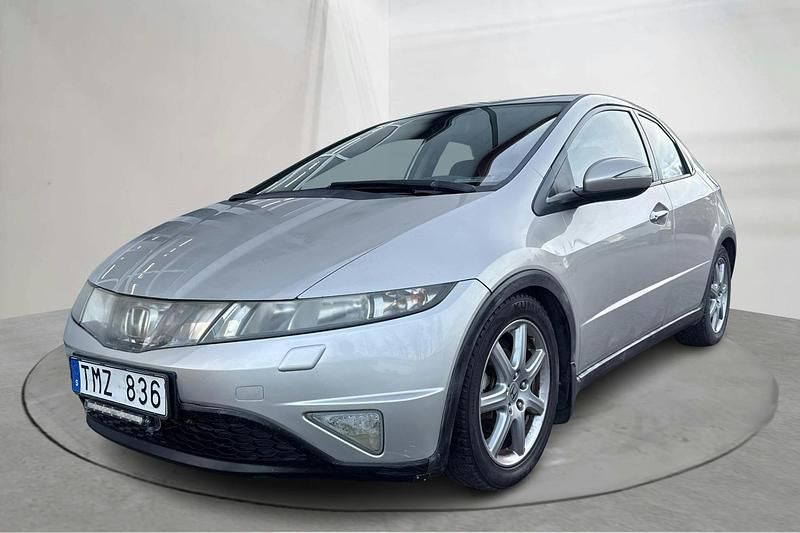 Silver Begagnad 2007 Honda Civic | 39 000 kr (Marknadspris) - Bild 1/4