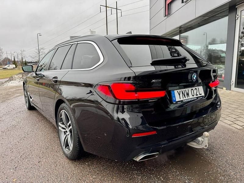 Begagnad BMW 530 Comfort Edition 292 HK (214 kW) 2022 Safirsvart metallic Kombi