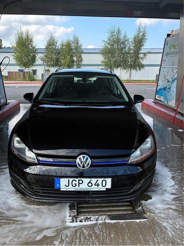Begagnad 2015 VW Golf VII Kombi | 110 000 kr (Bra pris) - Bild 1/4