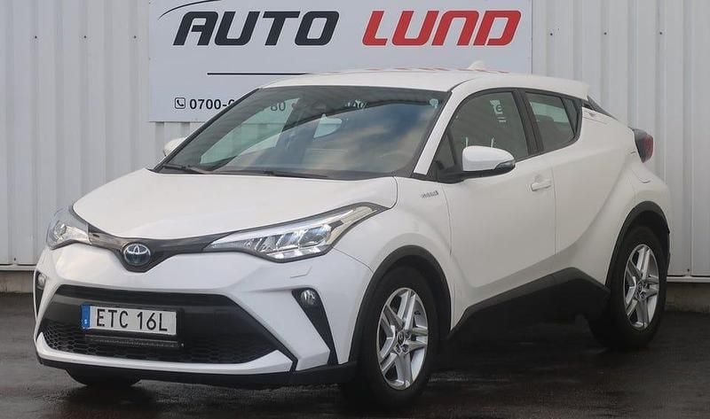 Begagnad Toyota C-HR Active 122 HK (89 kW) 2021 Vit SUV