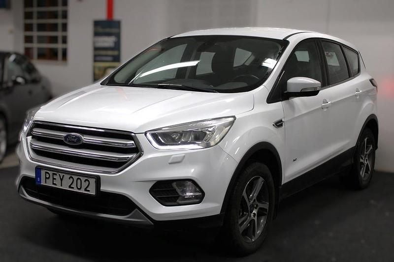 Vit Begagnad 2019 Ford Kuga Titanium SUV | 149 900 kr (Bra pris) - Bild 1/4