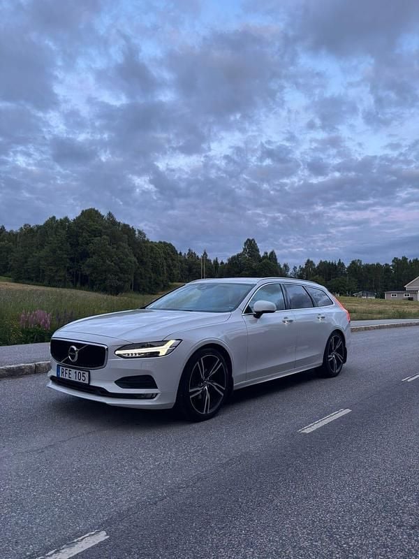 Begagnad 2019 Volvo V90 Kombi | 239 000 kr (Marknadspris) - Bild 1/4
