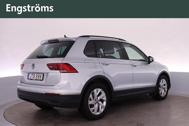 Begagnad VW Tiguan 150 HK (110 kW) 2022 Silver SUV