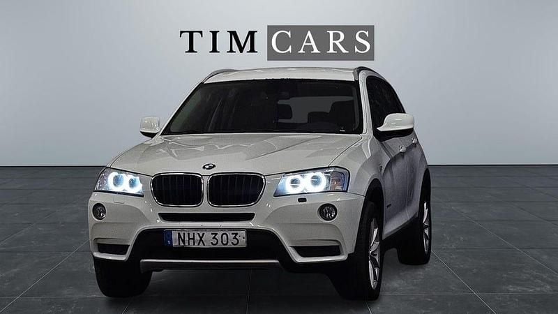 Vit Begagnad 2013 BMW X3 SUV | 109 999 kr (Marknadspris) - Bild 1/4