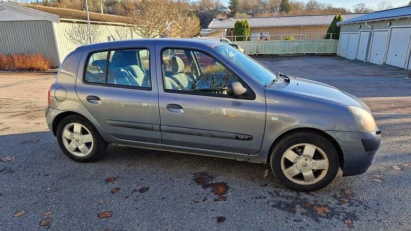 Begagnad 2006 Renault Clio R.S. Authentique Halvkombi | 19 900 kr (Marknadspris) - Bild 1/4