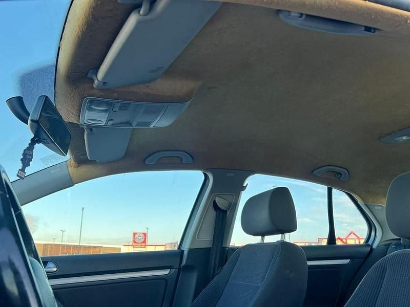 Begagnad VW Jetta 150 HK (110 kW) 2006 Sedan