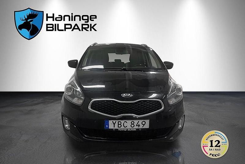 Svart Begagnad 2015 Kia Carens Minibuss | 79 995 kr (Bra pris) - Bild 1/2